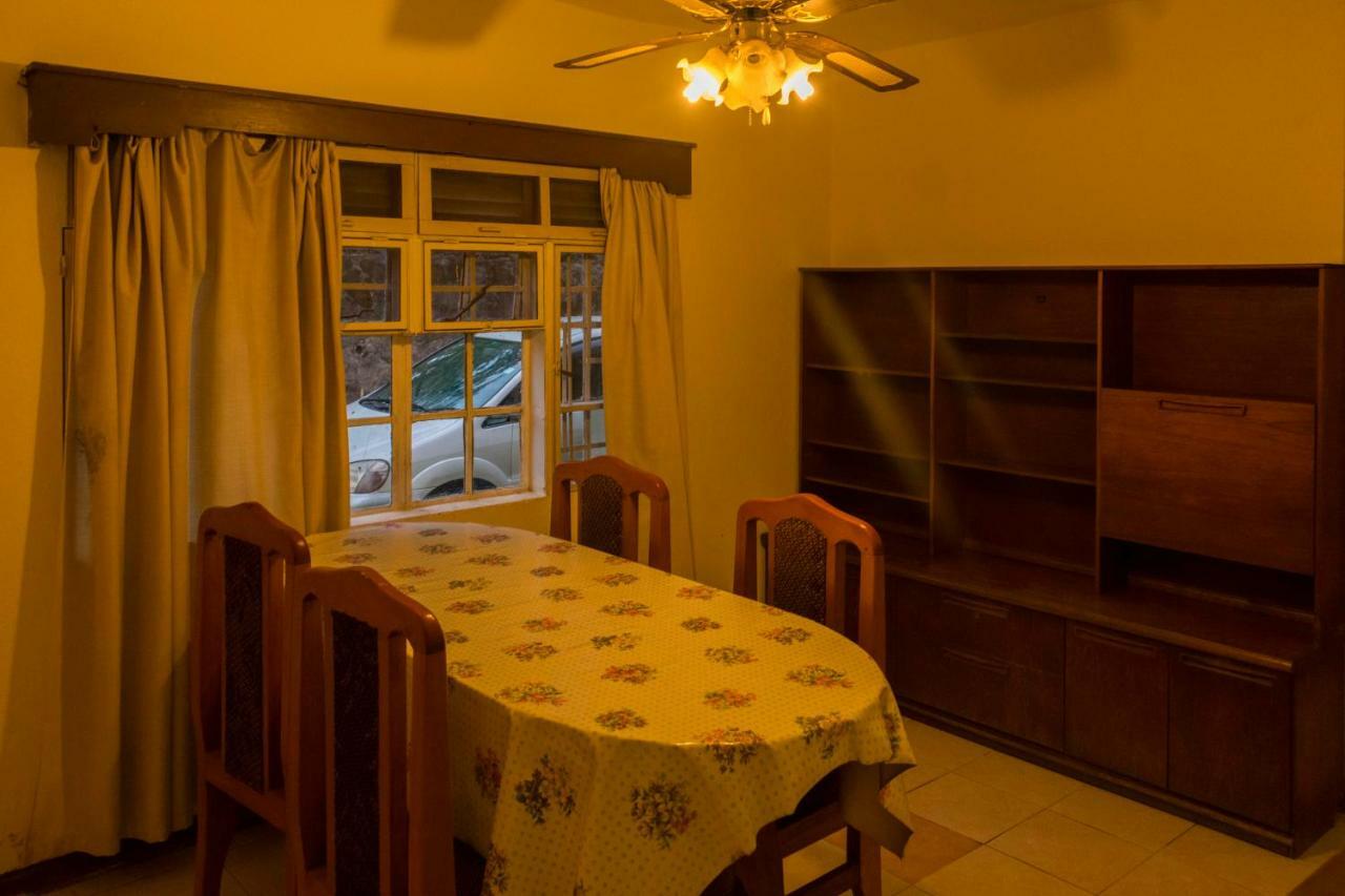 Sunrise Apartments Hotel Fort Portal Bagian luar foto