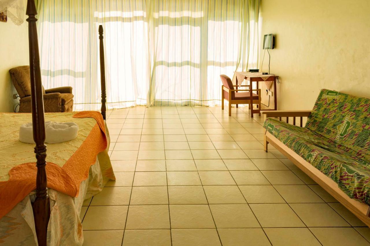 Sunrise Apartments Hotel Fort Portal Bagian luar foto