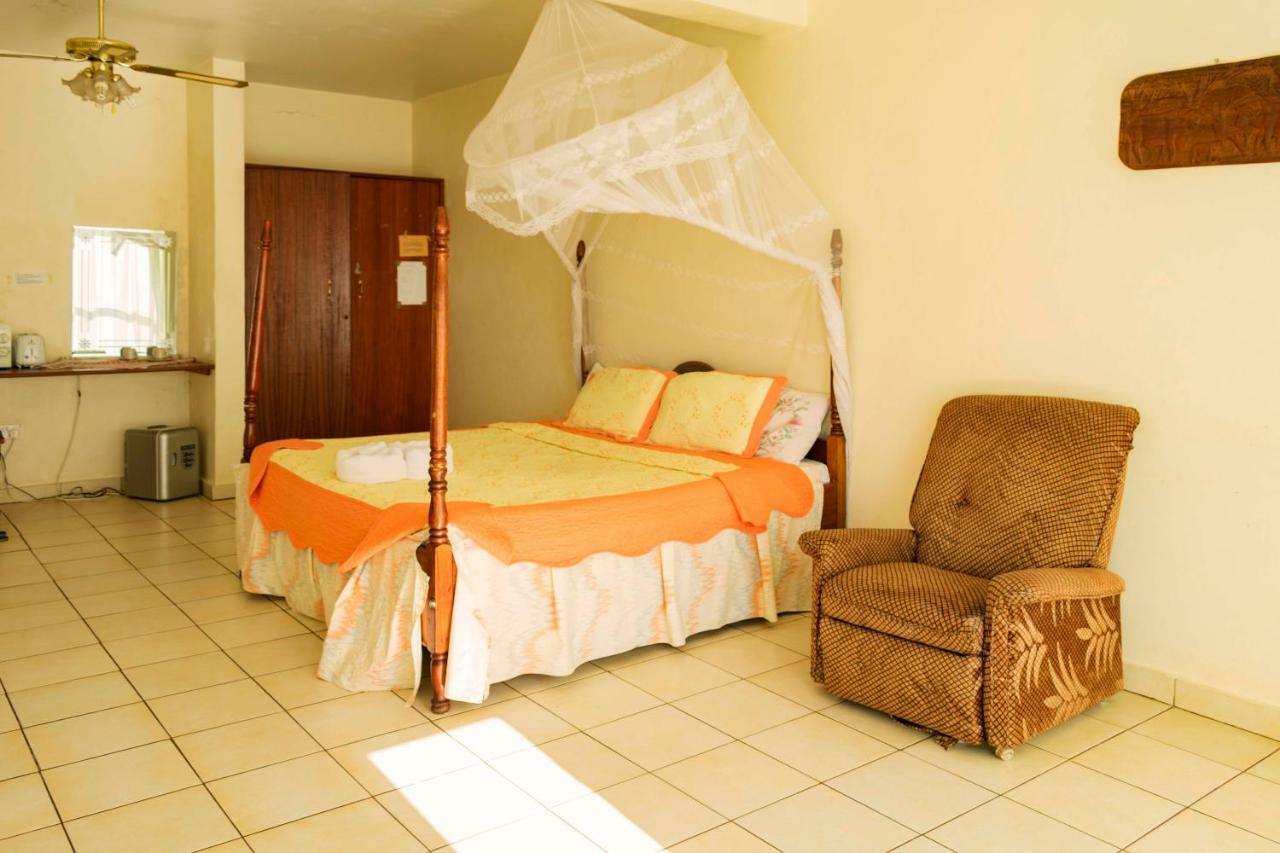 Sunrise Apartments Hotel Fort Portal Bagian luar foto